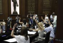 Modifica 76 Legislatura nombre de dos Comisiones de Dictamen