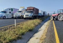 Bloqueos carreteros asfixian a la Industria y al Turismo; Industriales de Michoacán urgen intervención