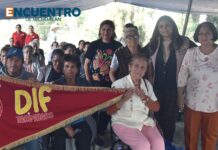 DIF Tarímbaro entrega aparatos auditivos para 35 personas