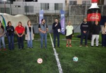 Alfonso Martínez reinaugura cancha de fútbol rápido del Colegio de Morelia