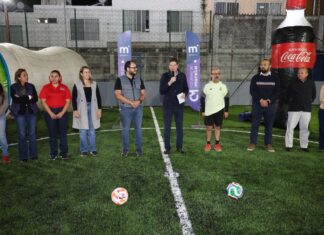 Alfonso Martínez reinaugura cancha de fútbol rápido del Colegio de Morelia