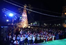Indaparapeo ya disfruta la Navidad con su Árbol Monumental