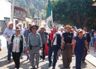 Pie de la Mesa celebra 67 años de identidad y civismo en Charo