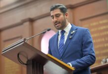 Alfonso Chávez propone ante el pleno chequeo médico anual gratuito