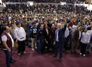 En el Tec de Morelia inicia Bedolla la entrega de 44 mil tarjetas de la Beca Gertrudis Bocanegra