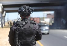 Ordena Bedolla investigar a las policías municipales, tras bloqueos del domingo en Michoacán