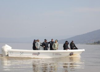 Intensifican vigilancia en el lago de Pátzcuaro, para evitar la extracción ilegal de agua