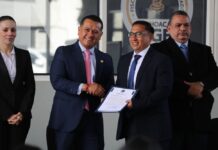 “Menos burocracia, más ciencia”: Torres Piña renueva mandos periciales