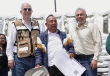 Bedolla y Berdegué arrancan entrega de fertilizantes gratuitos a productores michoacanos