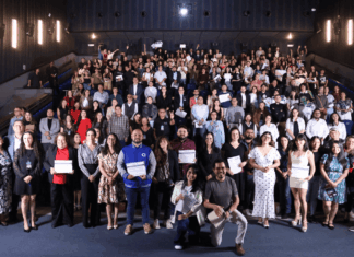 Juventudes alzan la voz por la democracia a través del cine en Michoacán