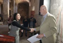 Los cronistas no solo escriben el pasado, lo mantienen presente: Diana Caballero