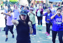 Mercadita, clase de defensa personal y zumba por el Día de la Mujer, en Zinapécuaro