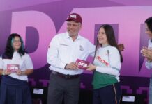 Entrega Bedolla en Uruapan chips de internet del Programa D4TA, Datos Gratis