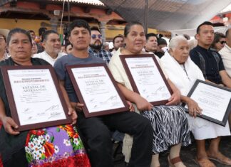 Premia Bedolla las mejores piezas del 65 Concurso Artesanal de Domingo de Ramos