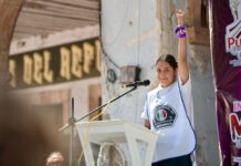 Distinguen a la rescatista Patricia Campos con la Presea a la Mujer Puruandirense