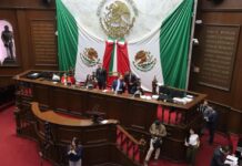 Primarias y secundarias deberán regular uso de Dispositivos Móviles en horario escolar: 76 Legislatura