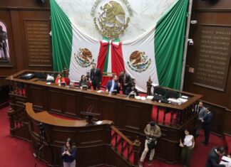 Primarias y secundarias deberán regular uso de Dispositivos Móviles en horario escolar: 76 Legislatura