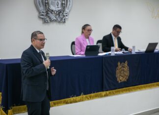 Yarabí Ávila impulsa acciones en favor de estudiantes del Bachillerato Nicolaita y de Escuelas Incorporadas