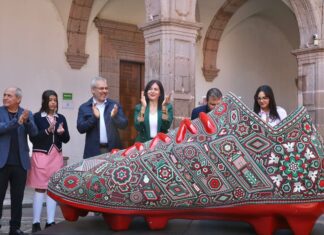 Bedolla inaugura en el Clavijero la exposición “La pasión nos une” para inspirar a la niñez michoacana