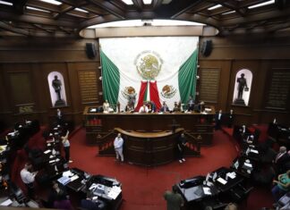 Congreso del Estado a favor de la prevención y detección oportuna de la enfermedad renal crónica
