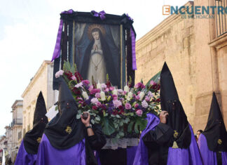 Matraqueros de la Catedral de Morelia recorren el Centro Histórico