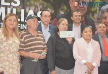 Adultos mayores de Cuitzeo y Zinapécuaro reciben visas Refami y tarjetas Orgullo Migrante