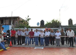 Con trabajo en equipo, transforman vialidad en Zurumbeneo