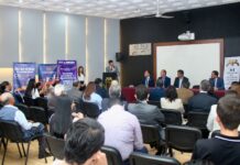 Yankel Benítez reconoce a ingenieros en 64 aniversario de su Colegio en Michoacán