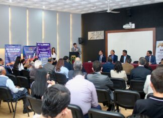 Yankel Benítez reconoce a ingenieros en 64 aniversario de su Colegio en Michoacán