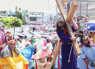 Entre lágrimas y fe, Tarímbaro revive el Viacrucis