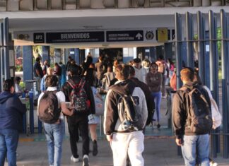 Docentes y estudiantes de la UMSNH regresan a clases presenciales