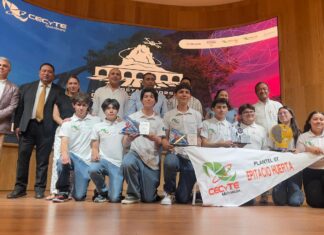 Jóvenes michoacanos ganan pase al mundial de robótica en China