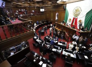 Legisla Congreso del Estado para la reintegración a la vida social de los migrantes michoacanos