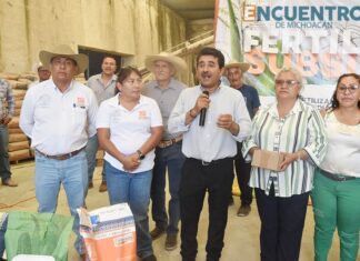 Gabriel Molinero inició entrega de mil toneladas de fertilizante con histórico subsidio