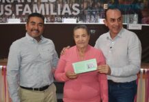 Entregan 30 visas Refami para adultos mayores de Indaparapeo, Cuitzeo y Zinapécuaro
