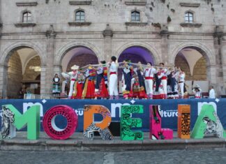 Plaza Valladolid se llenó de música, baile y tradición, con el espectáculo “Morelia siente la danza”