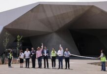 Rescatan auditorio del Complejo Deportivo Bicentenario