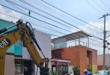 Adolfo Torres coordina trabajos de rehabilitación sanitaria en boulevard de Las Primaveras