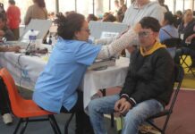 DIF Queréndaro transforma vidas con entrega gratuita de apoyos visuales y auditivos