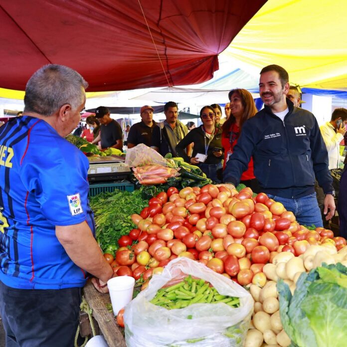 Tianguis de la colonia Las Flores4