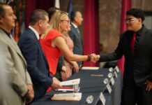 Luchen por sus sueños, convoca Yarabí Ávila a egresados del bachillerato nicolaita