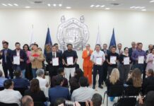 Yarabí Ávila entrega nombramientos de materias definitivas a docentes nicolaitas
