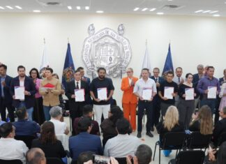 Yarabí Ávila entrega nombramientos de materias definitivas a docentes nicolaitas