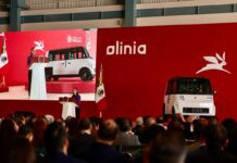 Presenta México el vehículo eléctrico Olinia