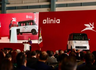 Presenta México el vehículo eléctrico Olinia