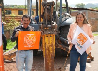 Avanza la infraestructura peatonal en Charo; inician construcción de andador en el acceso a Peña Cargada