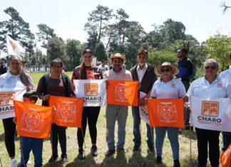Gobierno de Charo impulsa el deporte con nuevas gradas en la comunidad de El Pino Real