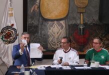 La rectora Yarabí Ávila encabezó la entrega de resultados de la aplicación de exámenes de admisión, las cuales se entregaron casi de manera inmediata.