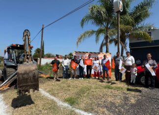 Gabriel Molinero inicia construcción del andador que conectará Zurumbeneo con Francisco I. Madero