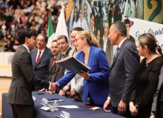 Fortalece Yarabí Ávila González Bachillerato Nicolaita